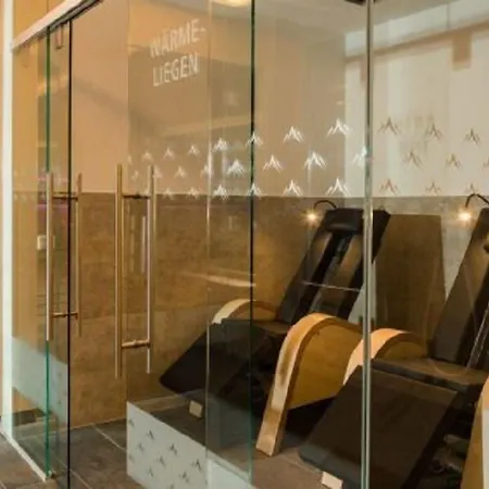Guthof Lutz Hotel 3*